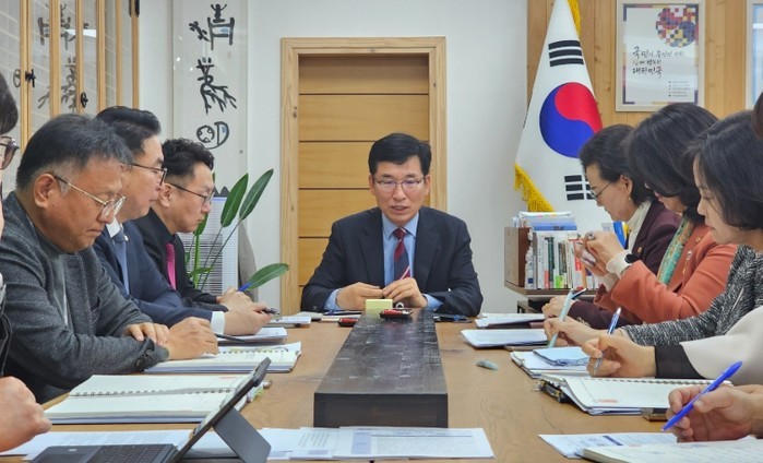 윤건영 교육감, ‘불법촬영 사건’ 도...